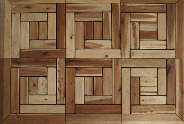 Decking Tiles with Square Bar Design
